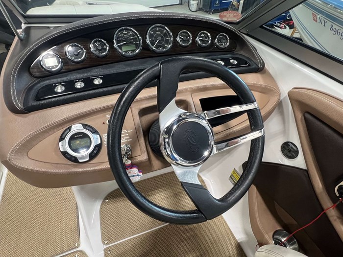 2012 Cobalt 222 Photo 5 of 22