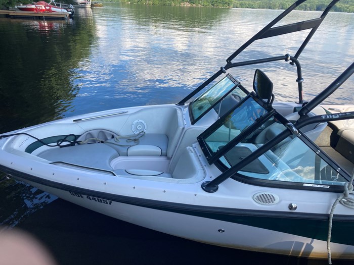 2003 Nautique 210 Photo 3 of 4