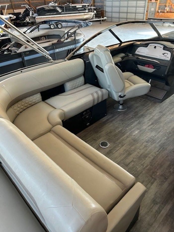 2022 Crest Pontoons Continental NX 270 SLS Photo 10 of 11