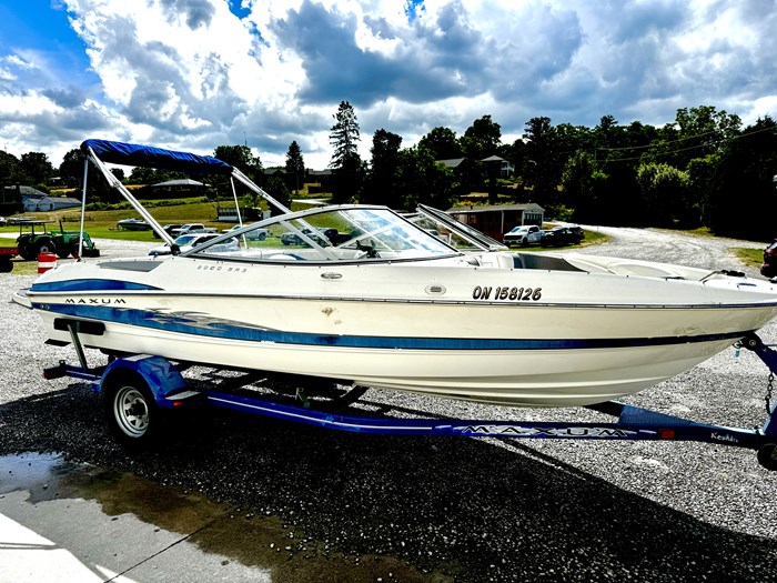 2006 Maxum 2000 SR3 Photo 1 of 9