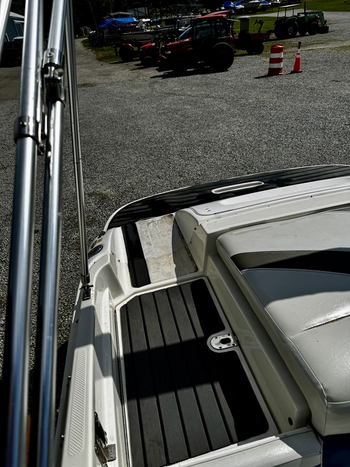 2006 Maxum 2000 SR3 Photo 5 of 9