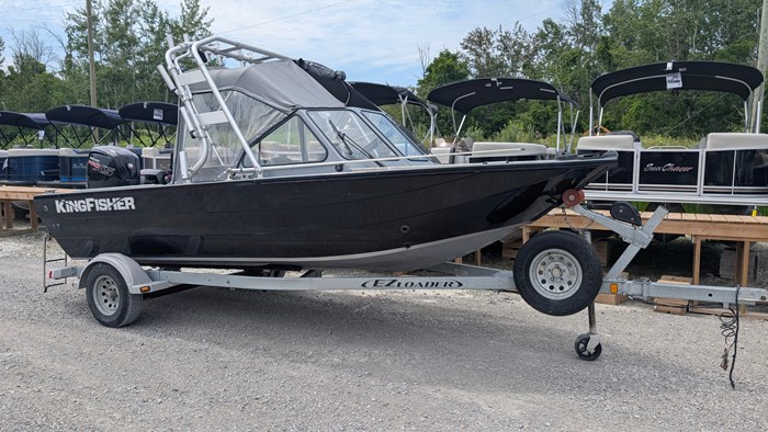 2020 KingFisher 1825 Falcon Photo 33 of 37