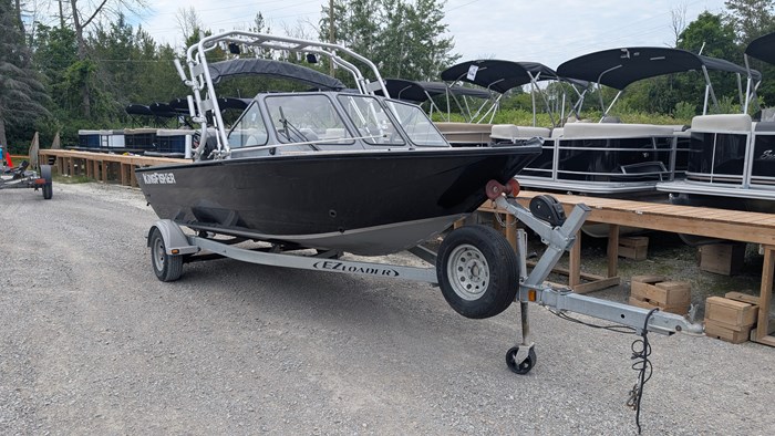 2020 KingFisher 1825 Falcon Photo 6 of 37