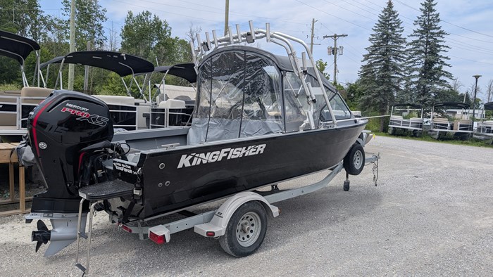 2020 KingFisher 1825 Falcon Photo 35 of 37