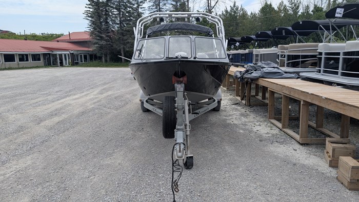 2020 KingFisher 1825 Falcon Photo 7 of 37