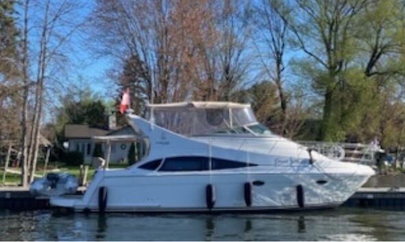 2004 Carver MARINER 360 Photo 1 of 21