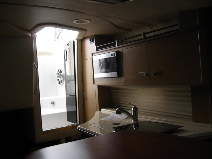 2009 Sea Ray Sundancer 270 Photo 17 of 23