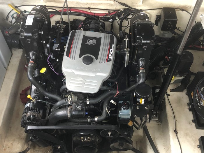 2009 Sea Ray Sundancer 270 Photo 23 of 23