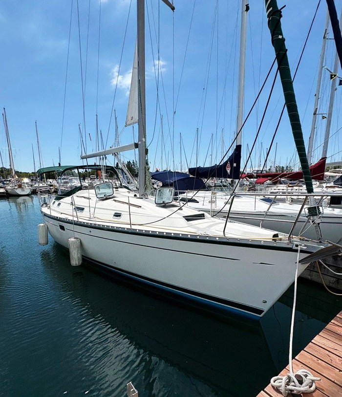 1998 Beneteau 381 Photo 1 of 34
