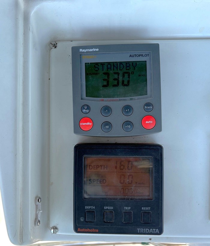 1998 Beneteau 381 Photo 31 of 34