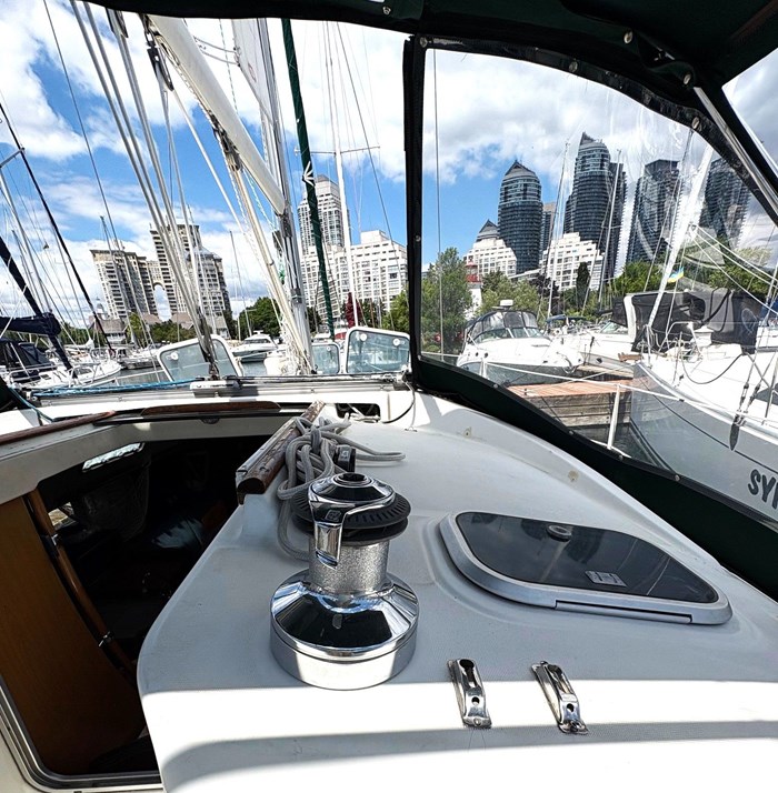 1998 Beneteau 381 Photo 12 of 34