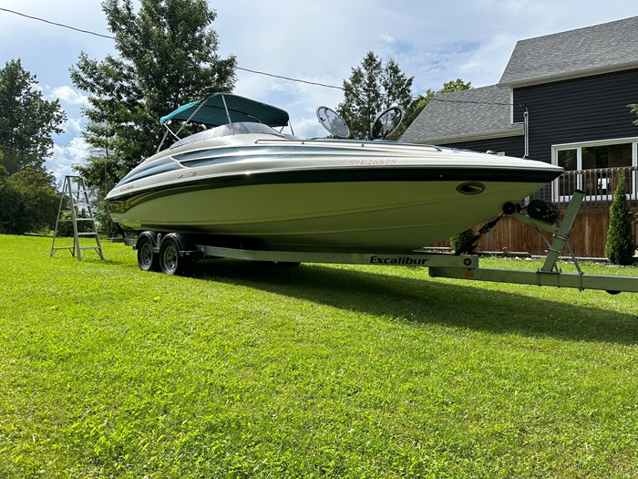 1998 CROWNLINE 266 LTD. Photo 7 of 21
