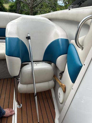 1998 CROWNLINE 266 LTD. Photo 16 of 21