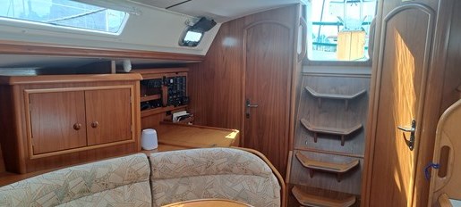 2000 Jeanneau Sun Odyssey 34.2 Photo 16 of 40