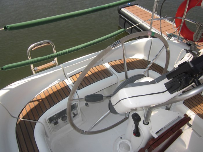 2000 Jeanneau Sun Odyssey 34.2 Photo 7 of 40