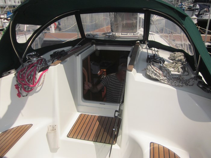 2000 Jeanneau Sun Odyssey 34.2 Photo 8 of 40