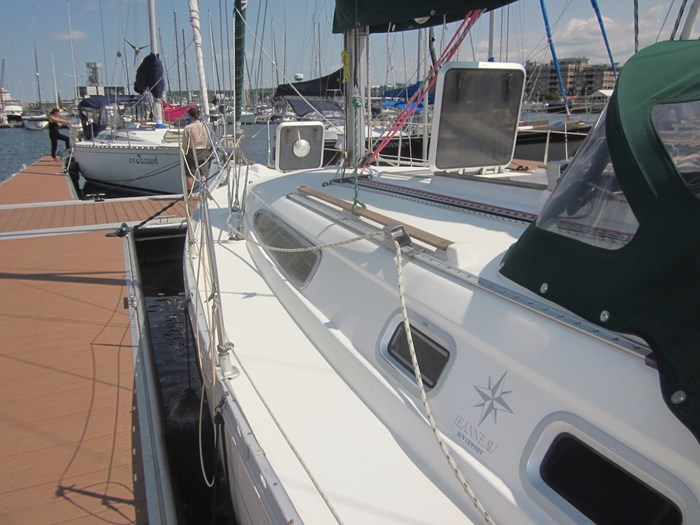 2000 Jeanneau Sun Odyssey 34.2 Photo 37 of 40