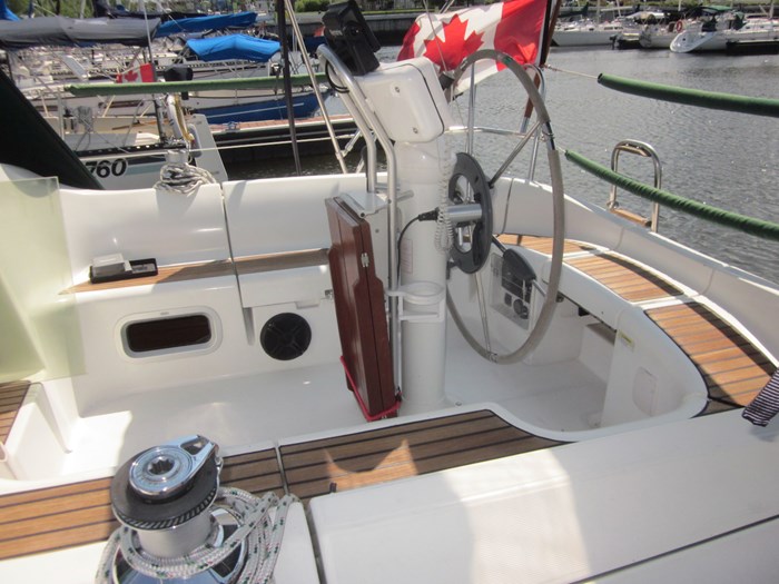 2000 Jeanneau Sun Odyssey 34.2 Photo 34 of 40