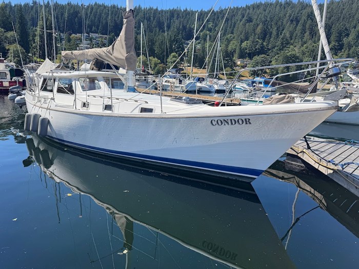 1981 Truant 370 Pilothouse Photo 1 of 24