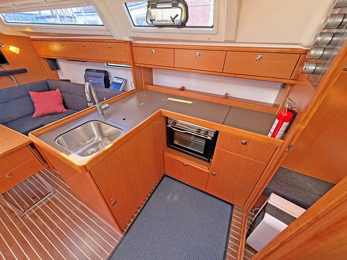 2015 Bavaria Cruiser 37 Photo 8 of 30