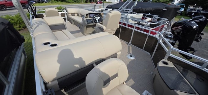 2025 Sun Tracker Sportfish™ 20 DLX Photo 16 of 17