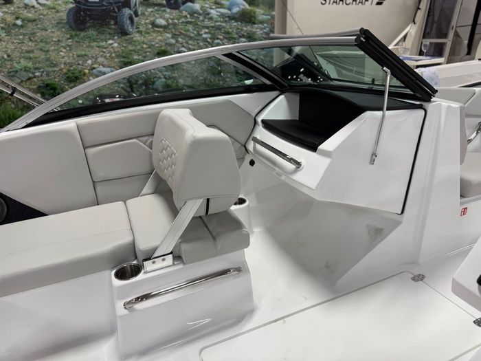 2026 Four Winns H1 HORIZON FREEDOM Photo 5 of 8