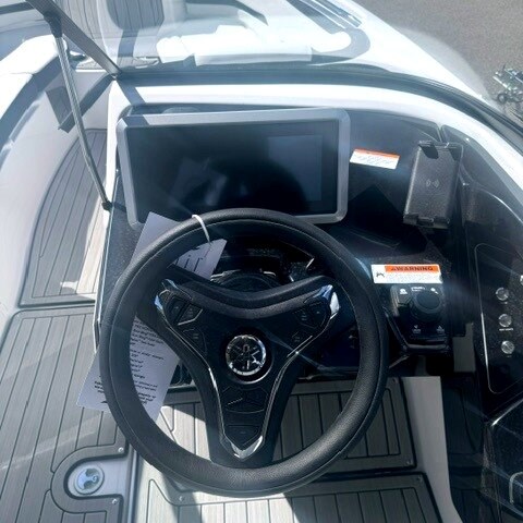 2024 Yamaha 252SD Photo 4 of 9