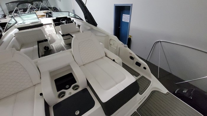 2022 Sea Ray SDX 290 Photo 8 of 29