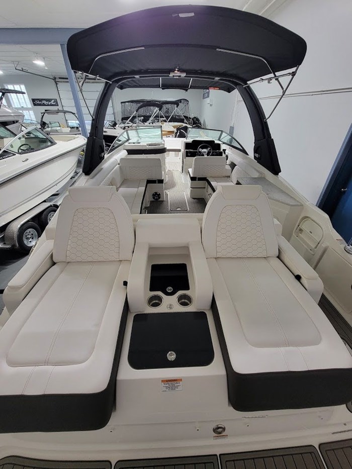 2022 Sea Ray SDX 290 Photo 9 of 29