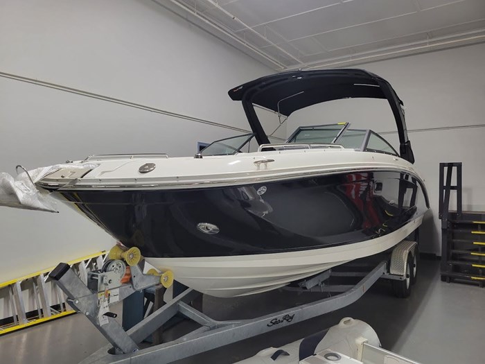 2022 Sea Ray SDX 290 Photo 4 of 29