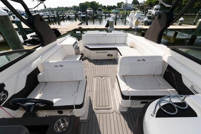 2022 Sea Ray SDX 290 Photo 28 of 29