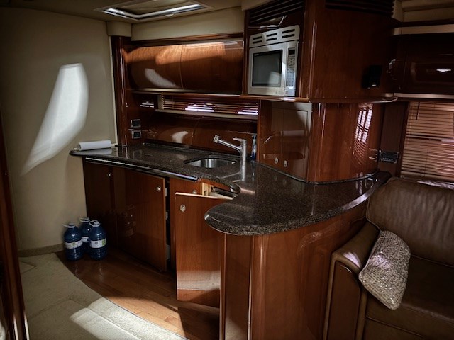 2008 Sea Ray 52 SUNDANCER Photo 17 of 28