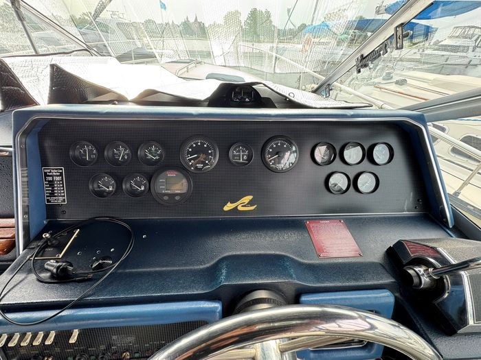 1989 Sea Ray 300 Sundancer Photo 10 of 20
