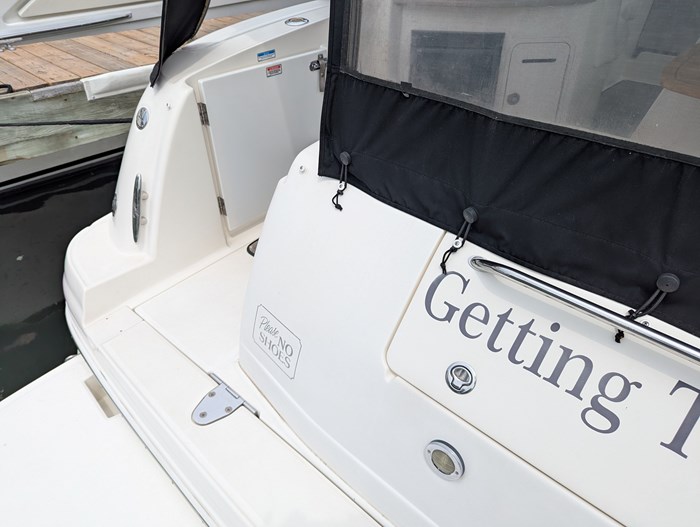 2005 Sea Ray 320 Sundancer Photo 8 of 71