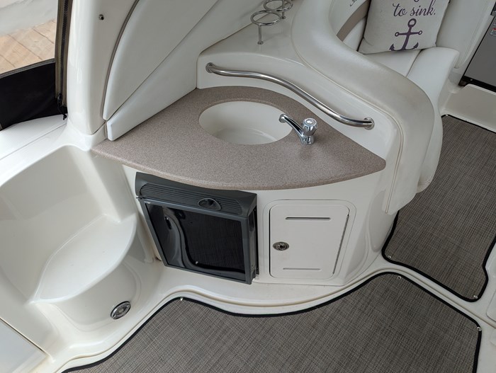 2005 Sea Ray 320 Sundancer Photo 36 of 71