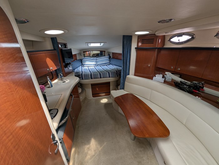 2005 Sea Ray 320 Sundancer Photo 40 of 71