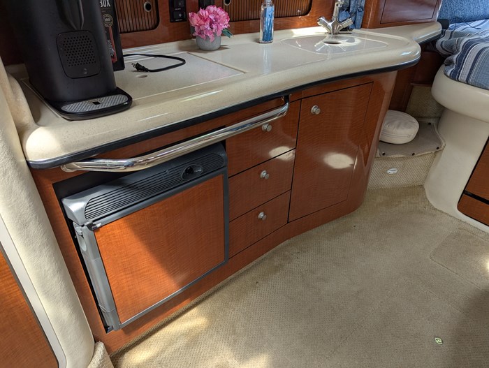 2005 Sea Ray 320 Sundancer Photo 42 of 71