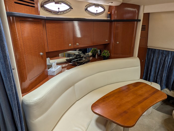 2005 Sea Ray 320 Sundancer Photo 56 of 71