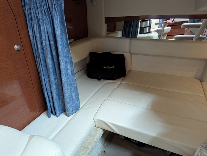 2005 Sea Ray 320 Sundancer Photo 61 of 71