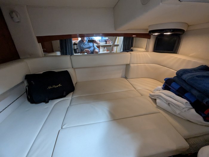 2005 Sea Ray 320 Sundancer Photo 64 of 71