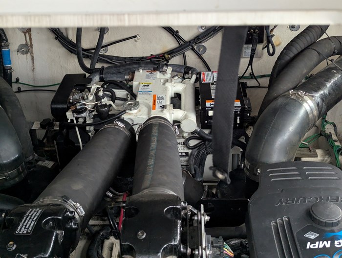 2005 Sea Ray 320 Sundancer Photo 70 of 71