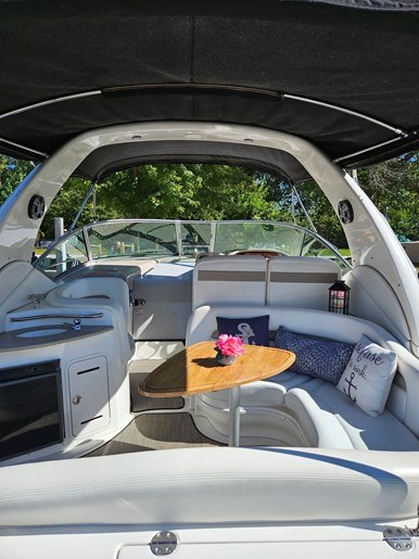 2005 Sea Ray 320 Sundancer Photo 12 of 71