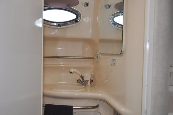 1997 Sea Ray 330 Sundancer M/C Photo 14 of 14