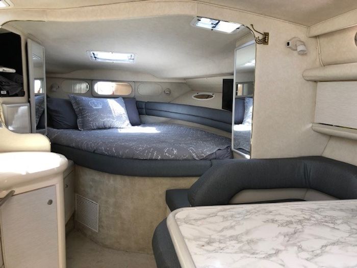 1997 Sea Ray 330 Sundancer M/C Photo 9 of 14