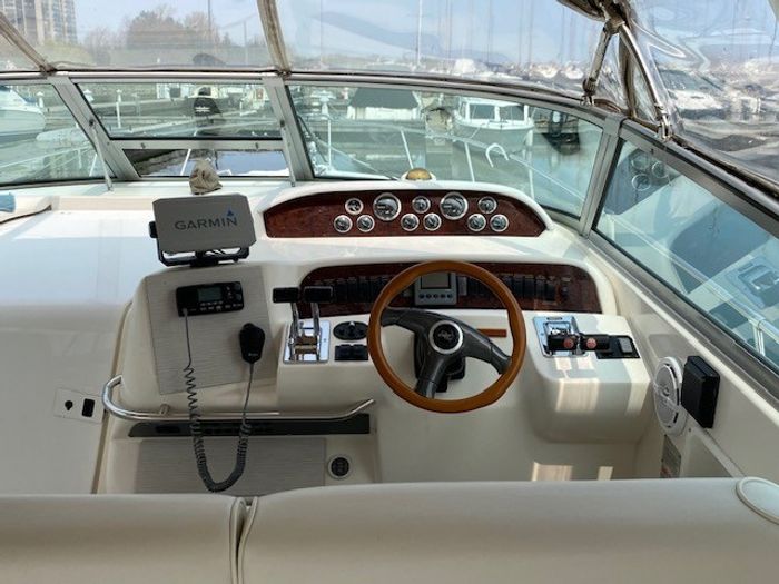 1997 Sea Ray 330 Sundancer M/C Photo 2 of 14