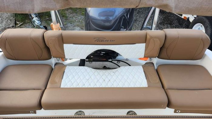 2021 Pioneer 180 Islander Photo 11 of 17