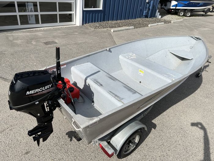 2018 Lund A12 Photo 11 of 25