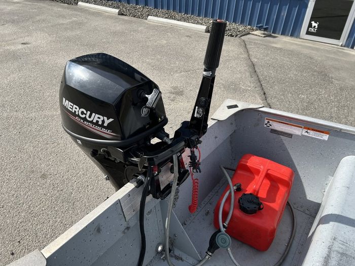 2018 Lund A12 Photo 22 of 25