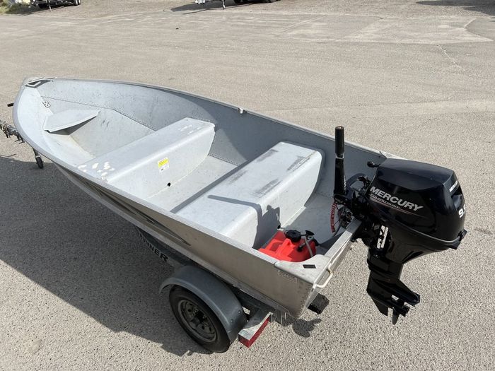 2018 Lund A12 Photo 9 of 25