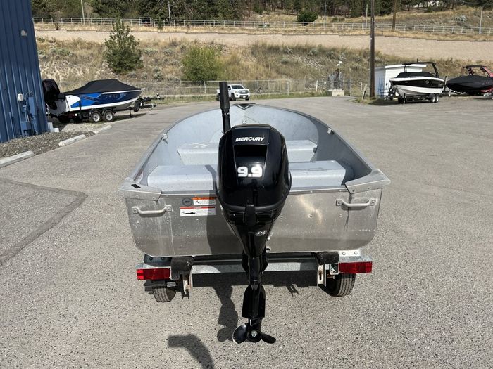 2018 Lund A12 Photo 10 of 25